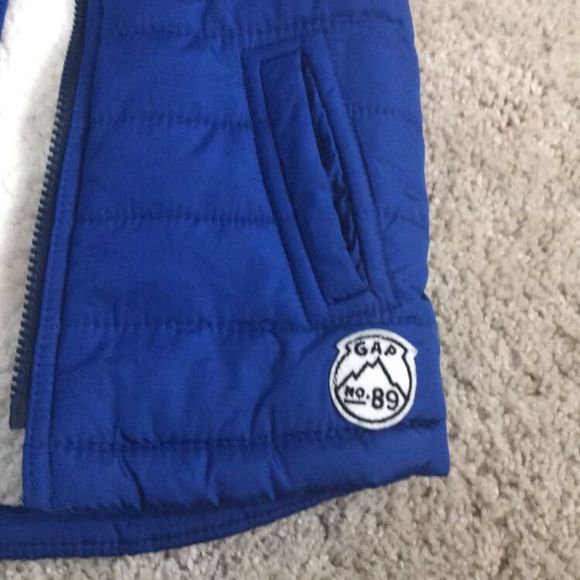 Gap sherpa Vest. Blue. Unisex. Size 12-18 months - Picture 3 of 4